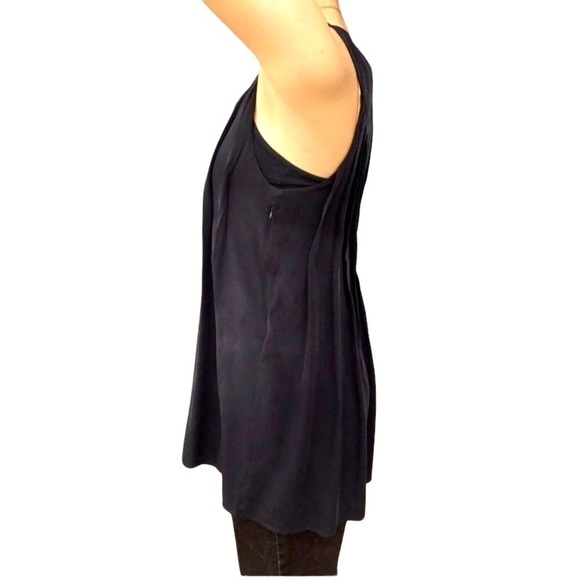 Alice + Olivia M Black Silk Pleated Front Aline Blouse - Picture 5 of 6